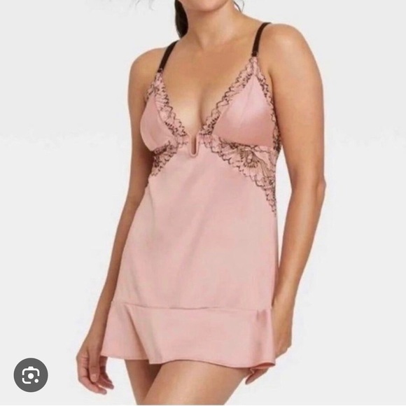 Auden Other - Auden Elegant Pink Lace Trim Chemise 2pc set